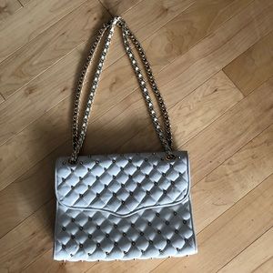 Quilted Leather Shoulder Bag w\ Chain